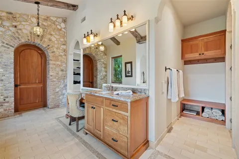 $6,999,000 | 418 Cattle Trail Drive, Dripping Springs, TX 78620