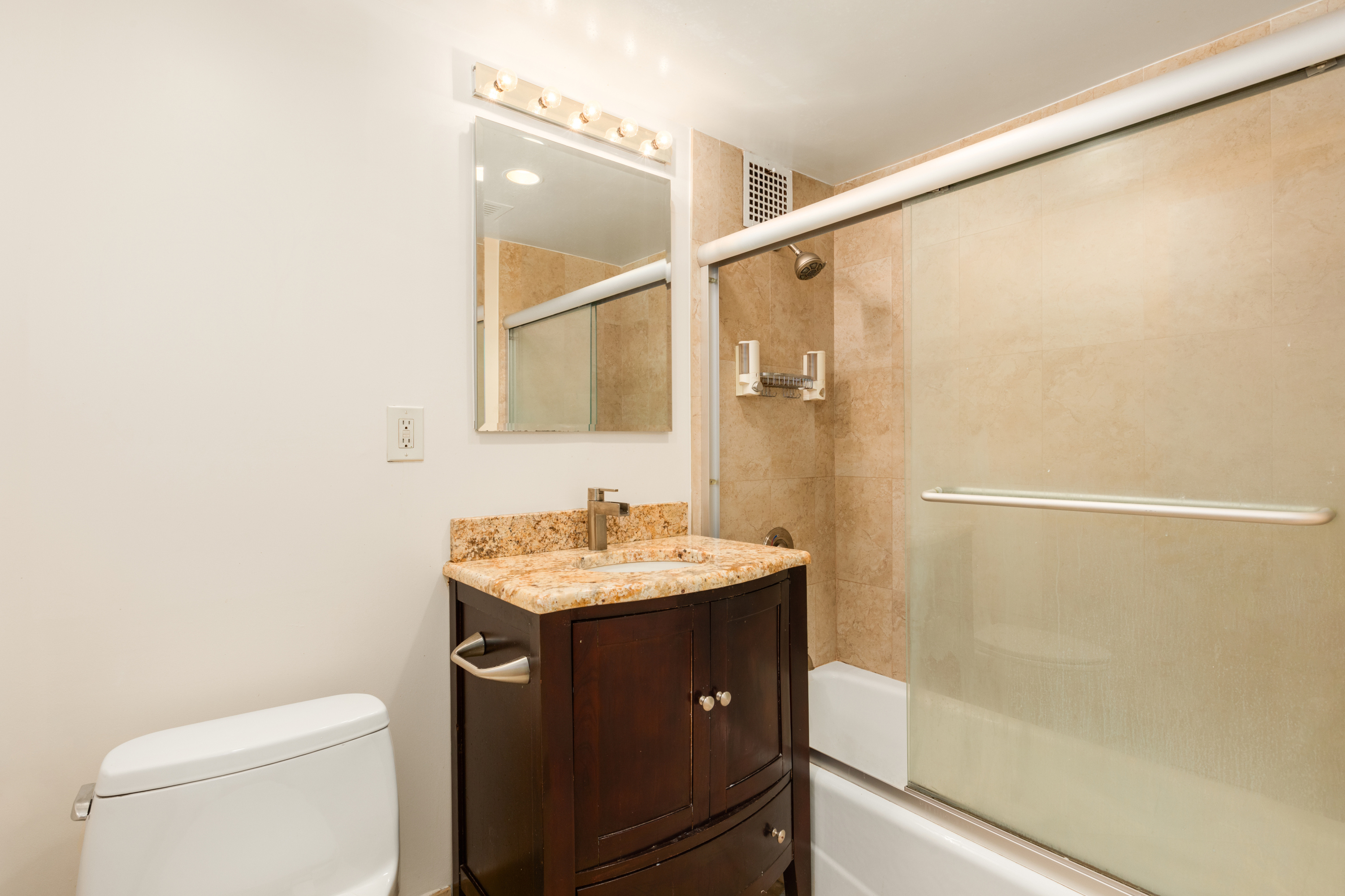 401 East 65th Street, Unit 2J Manhattan, NY 10065 - Photo 6 of 9