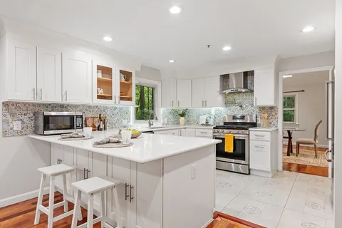 Contact Agent | 45 Winterberry Way, Bedford, MA 01730