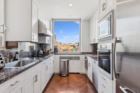 $2,875,000 | 333 East 57th Street, Unit 13A | Sutton Place