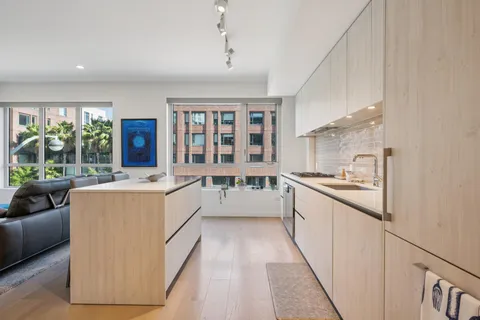 $1,098,000 | 110 Channel Street, Unit 327, San Francisco, CA 94158