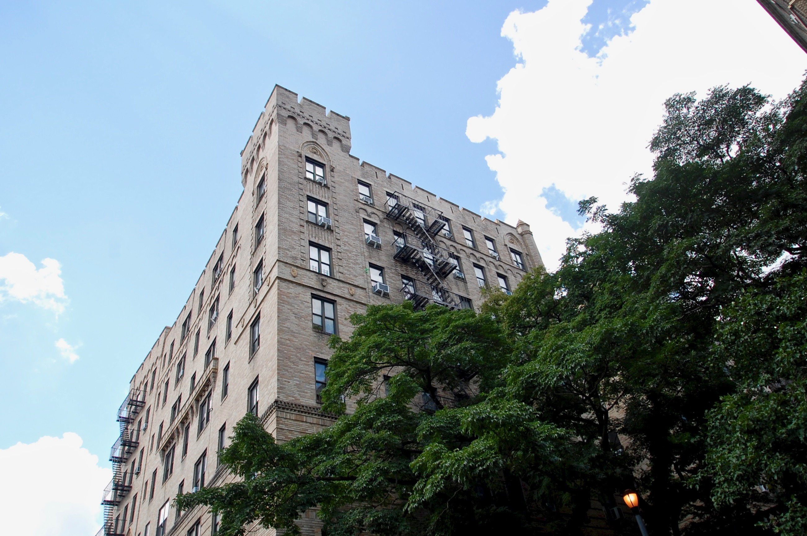 92 Pinehurst Avenue, Unit 1F Manhattan, NY 10033 - Photo 14 of 18