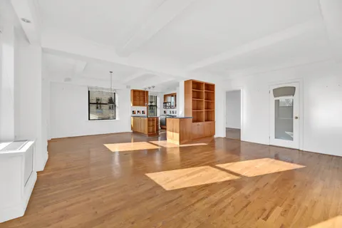 $3,995,000 | 225 Central Park West, Unit 801 | Upper West Side