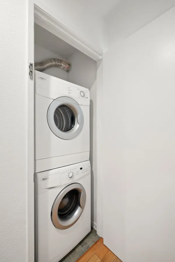 $709,000 | 11954 Goshen Avenue, Unit 205, Los Angeles, CA 90049