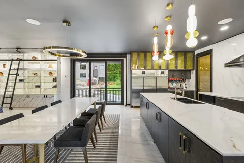 $1,999,990 | 5824 Woodland Hills Drive, Nashville, TN 37211