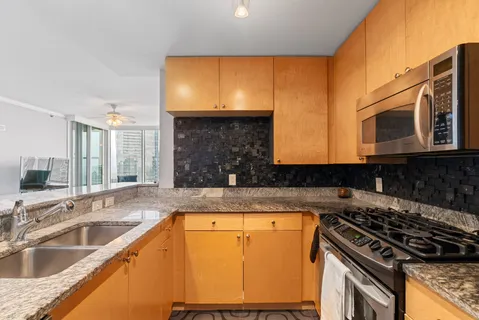 $495,000 | 3338 Peachtree Street Northeast, Unit 3406, Atlanta, GA 30305