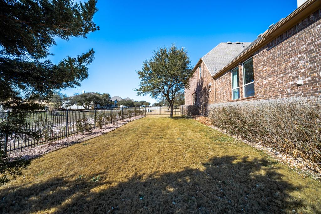17601 Stratus Cove Austin, TX 78738 - Photo 37 of 41