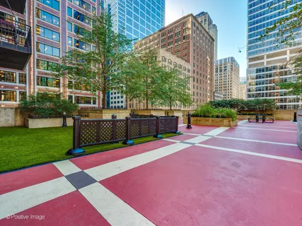 $250,000 | 212 West Washington Street, Unit 812, Chicago, IL 60606