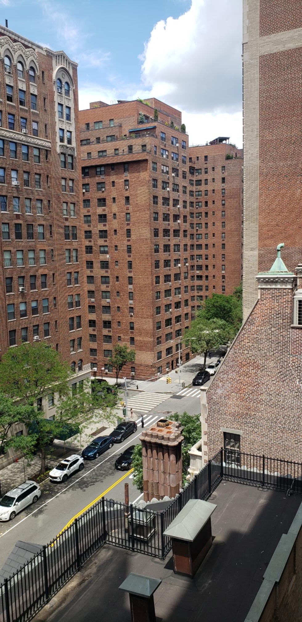 269 West 72nd Street, Unit 9A Manhattan, NY 10023 - Photo 7 of 11 Gallery Image 7