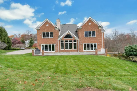 $2,385,000 | 3 Kensington Court, Warren, NJ 07059