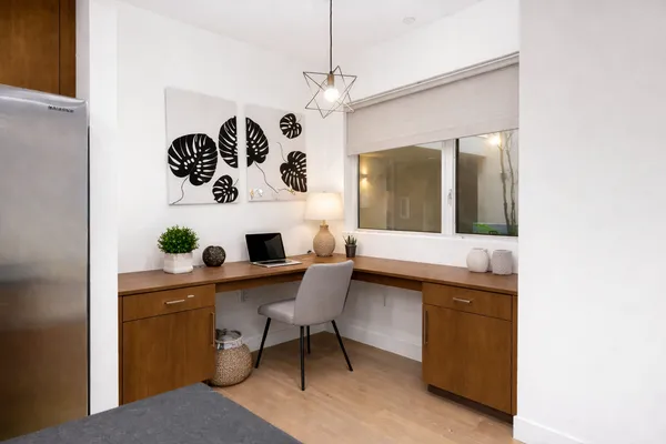 $705,000 | 6001 Carlton Way, Unit 106, Los Angeles, CA 90028