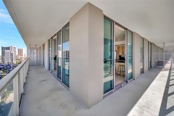 $680,000 | 79 Southwest 12th Street, Unit 2201S, Miami, FL 33130