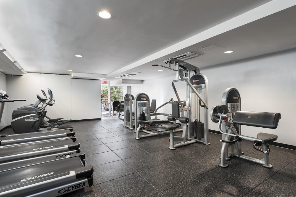 425 East 13th Street, Unit PHFG Manhattan, NY 10009 - Photo 28 of 31 a view of a room with gym equipment