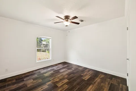 $378,000 | 748 Phillips Drive, Freeport, FL 32439
