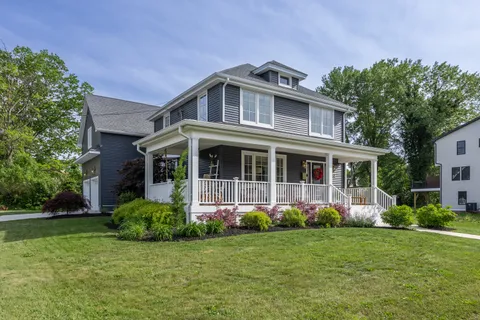 $975,000 | 134 Plum Street, Moorestown, NJ 08057
