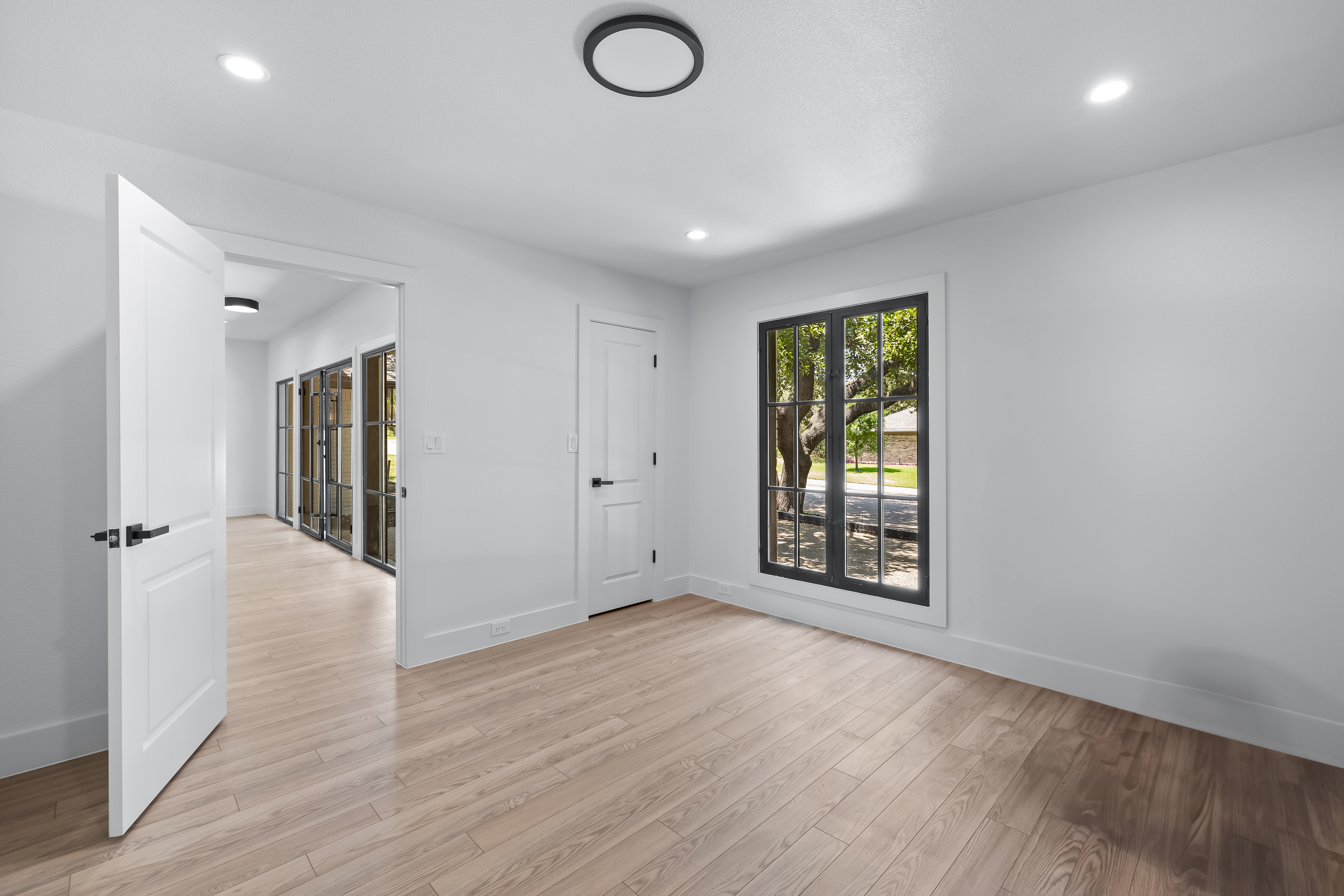 7724 Bantry Lane Dallas, TX 75248 - Photo 23 of 48