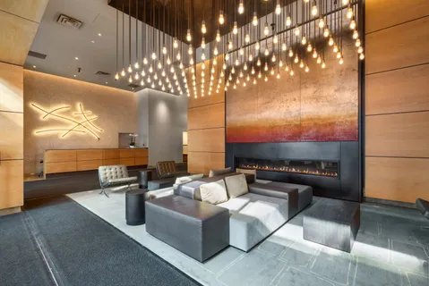 $1,900,000 | 10 West End Avenue, Unit 12K | Upper West Side