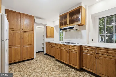 $895,000 | 6711 Lincoln Drive, Philadelphia, PA 19119