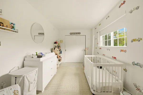 $9,500 | 725 West 51st Street, Miami Beach, FL 33140