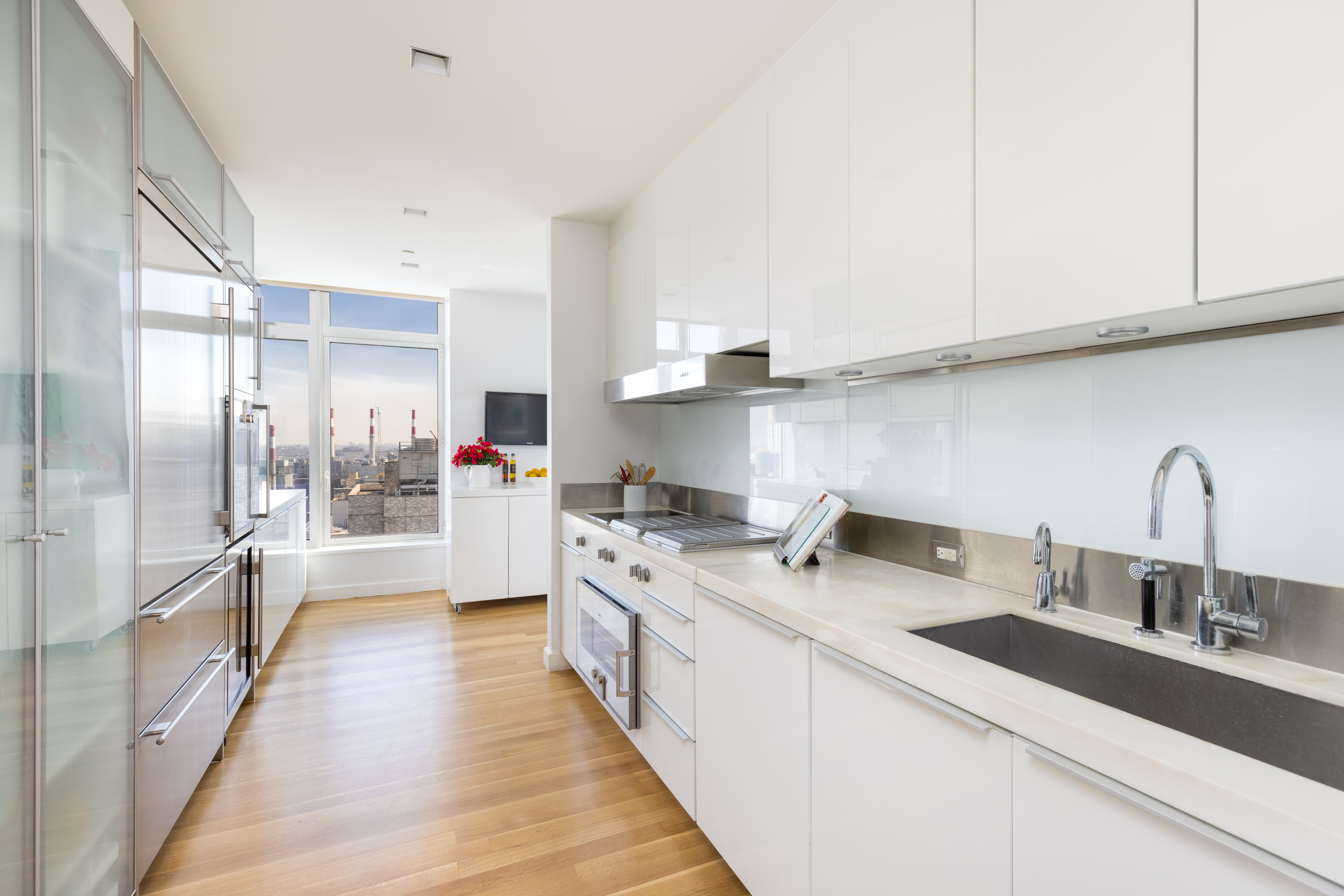 400 East 67th Street, Unit 27C Manhattan, NY 10065 - Photo 4 of 17