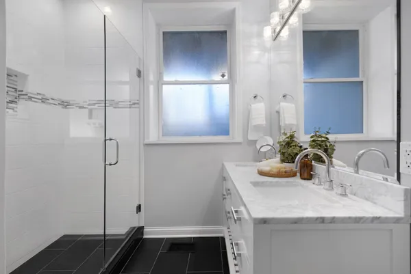 $5,000 | 1727 North Clybourn Avenue, Unit 1, Chicago, IL 60614