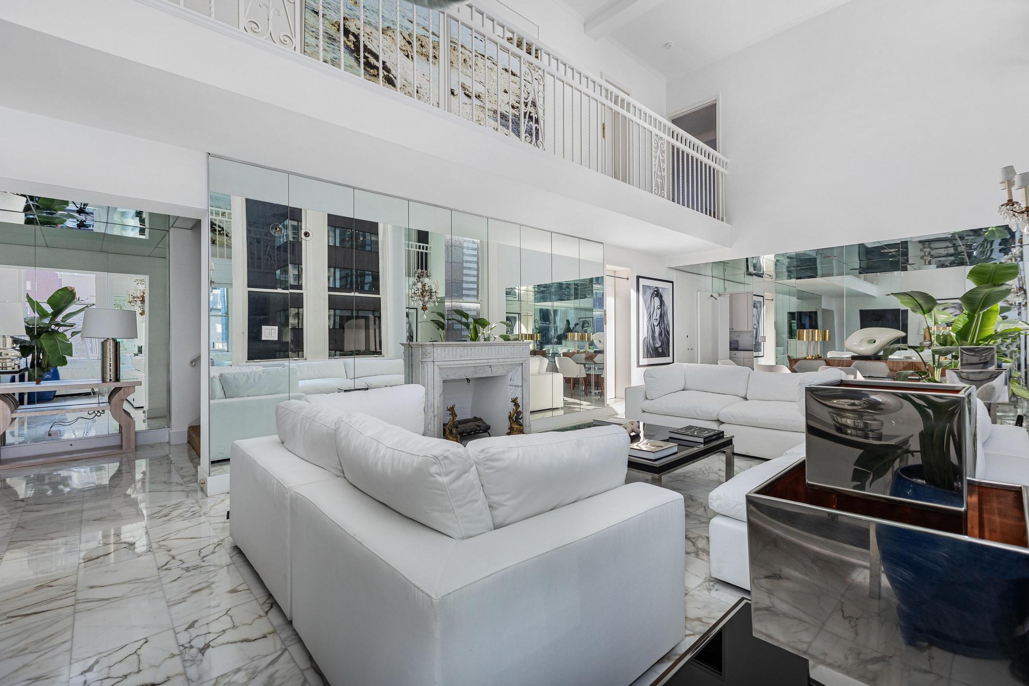 111 East 56th Street, Unit 2100 Manhattan, NY 10022 - Photo 3 of 45