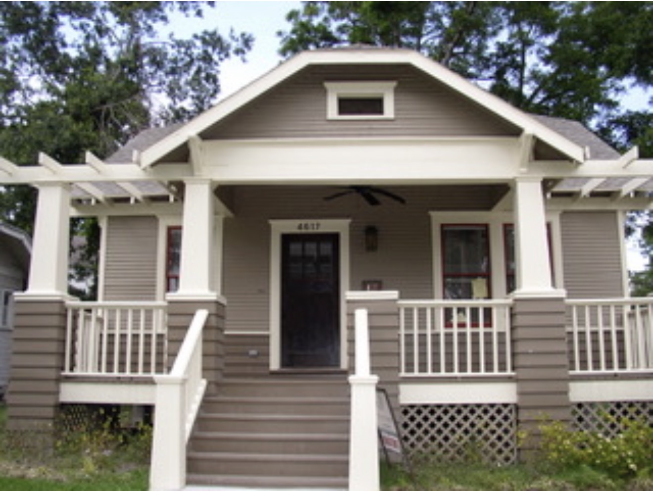 4617 Walker Street Houston, TX 77023 - Photo 1 of 18