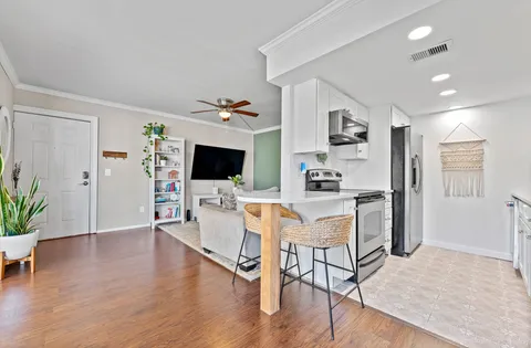 $155,000 | 4611 West North B Street, Unit 232, Tampa, FL 33609