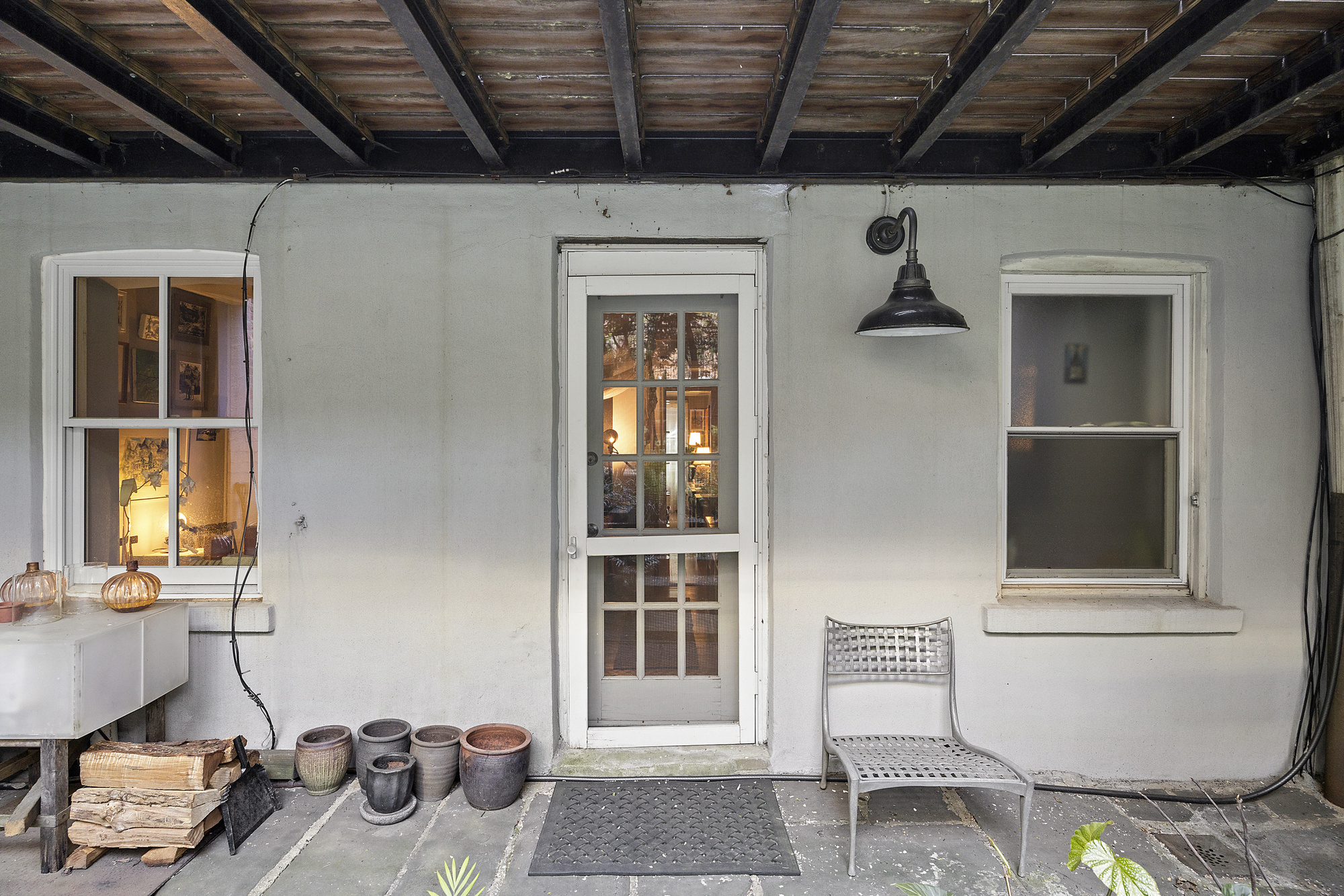 139 St Felix Street, Unit GARDEN Brooklyn, NY 11217 - Photo 4 of 6 a room with furniture and window