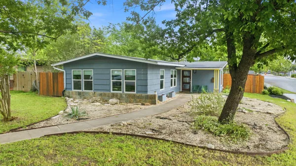 $649,000 | 2800 West 50th Street, Austin, TX 78731