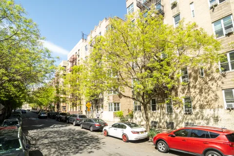 $649,900 | 30 Bogardus Place, Unit 2C | Washington Heights