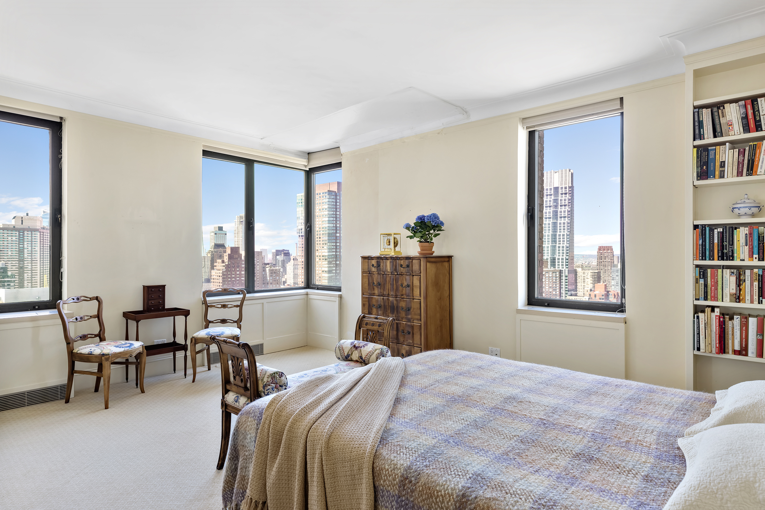 115 Central Park West, Unit 31F Manhattan, NY 10023 - Photo 7 of 17