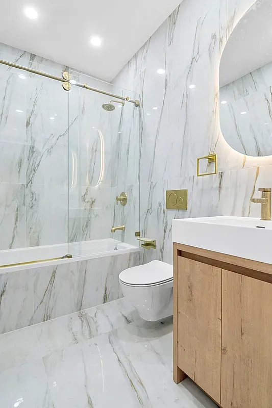 $8,250 | 192 Flatbush Avenue, Unit 4W | Park Slope