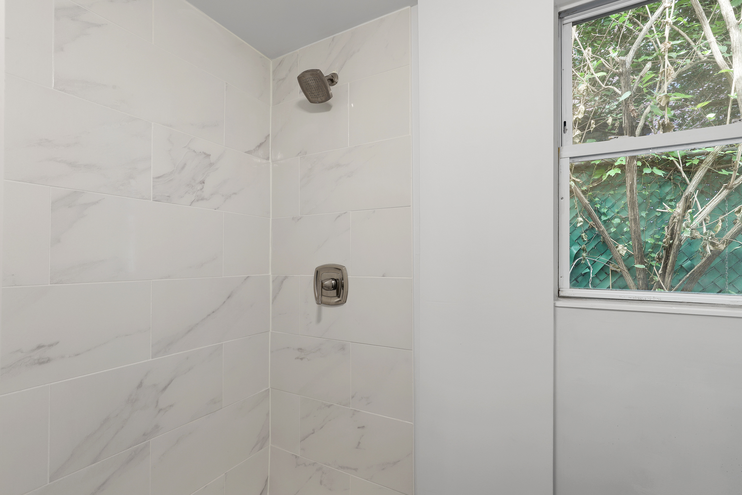 156 Summit Place Bronx, NY 10463 - Photo 34 of 38