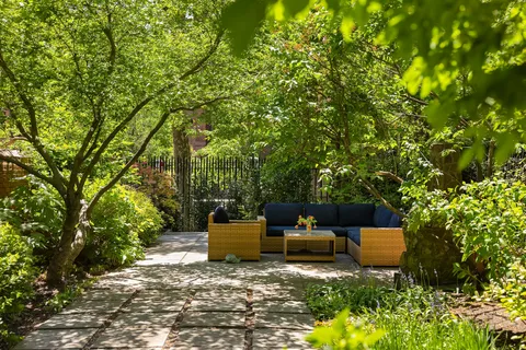 $2,250,000 | 58 Remsen Street, Unit 1R | Brooklyn Heights