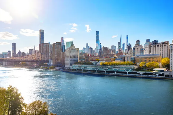 $890,000 | 555 Main Street, Unit 1204 | Roosevelt Island