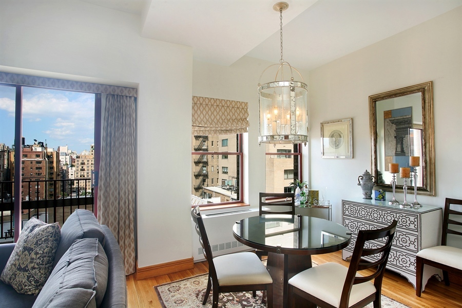 40 East 61st Street, Unit 16B Manhattan, NY 10065 - Photo 2 of 9