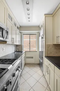 $1,425,000 | 420 East 58th Street, Unit 19B | Sutton Place