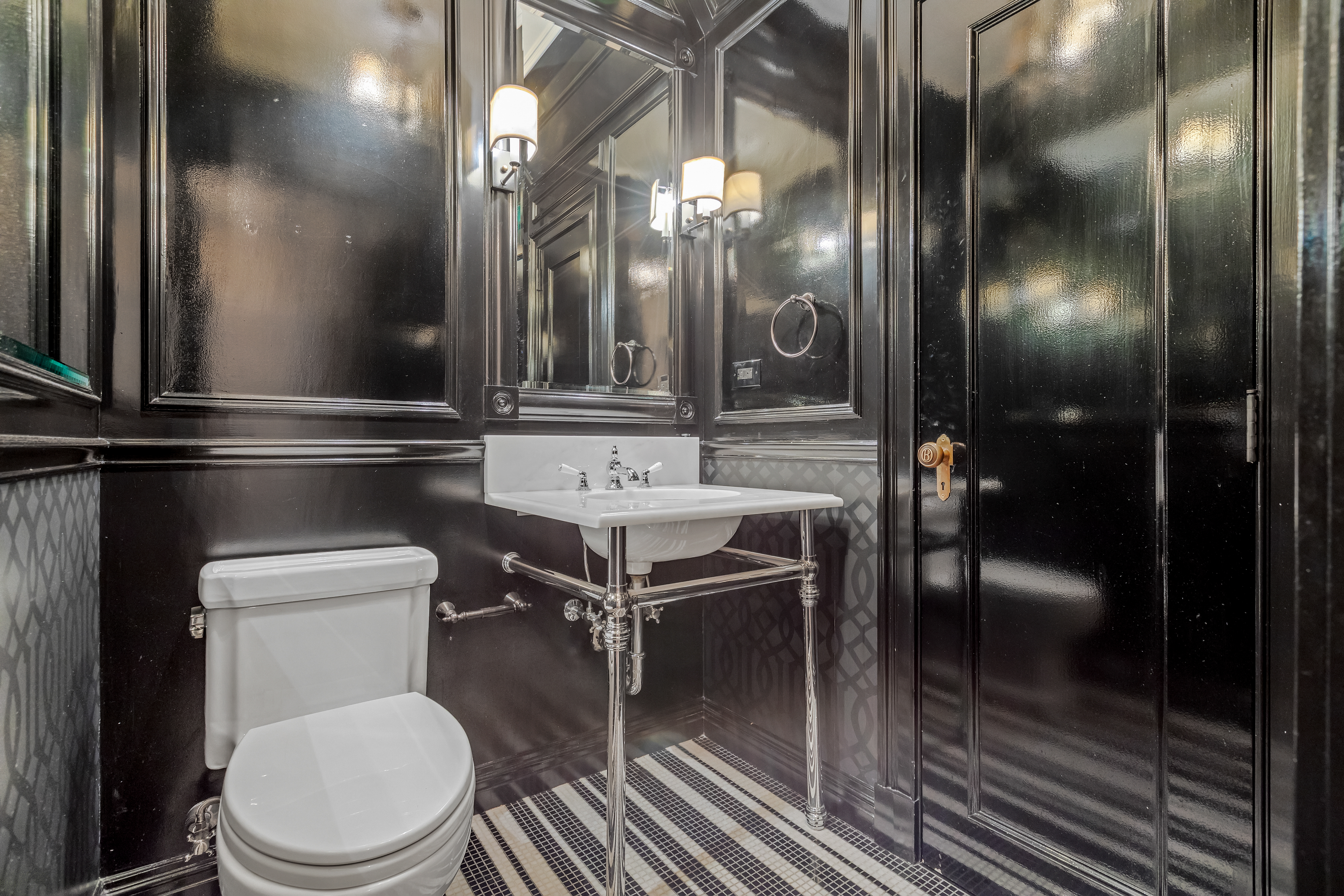 6 Greenwich Mews, Unit Undisclosed Manhattan, NY 10014 - Photo 21 of 23