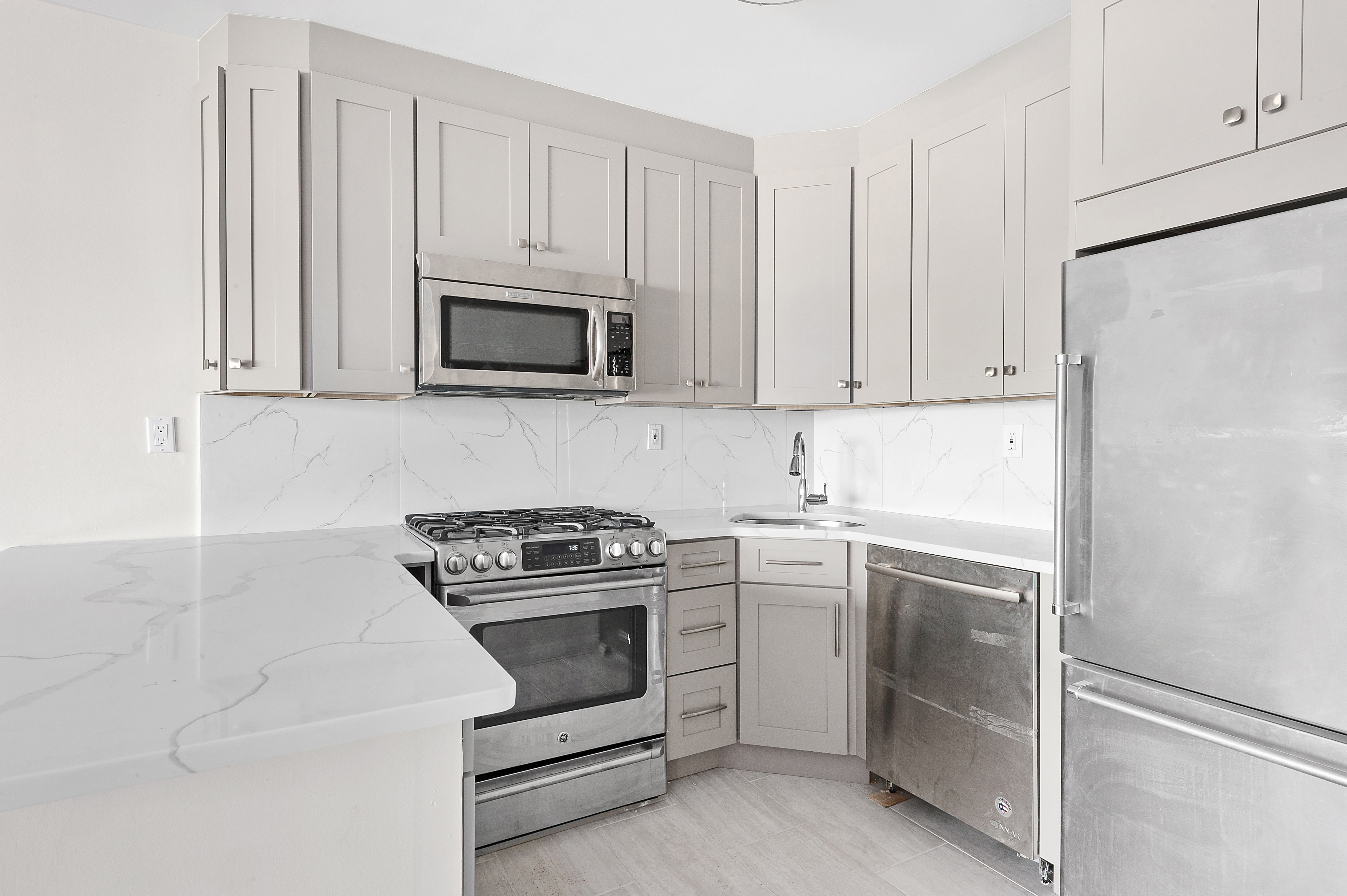 181 7th Avenue, Unit 8B Manhattan, NY 10011 - Photo 3 of 10
