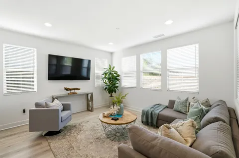 $1,100,000 | 5024 Rexton Drive, Camarillo, CA 93012