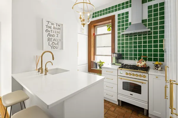 $1,750,000 | 237 West 11th Street, Unit 2B | West Village