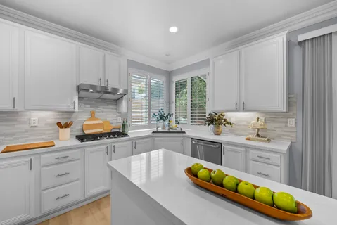 $1,225,000 | 25415 Thoreau Way, Stevenson Ranch, CA 91381