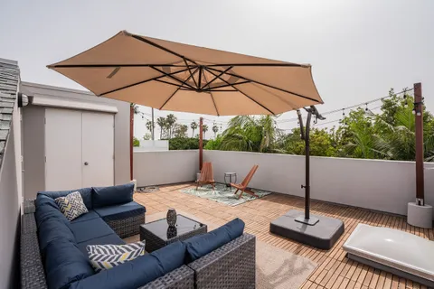 $2,795,000 | 833 17th Street, Unit 4, Santa Monica, CA 90403