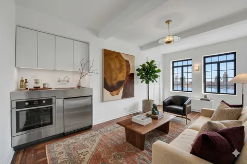 $300,000 | 5 Tudor City Place, Unit 1126 | Murray Hill
