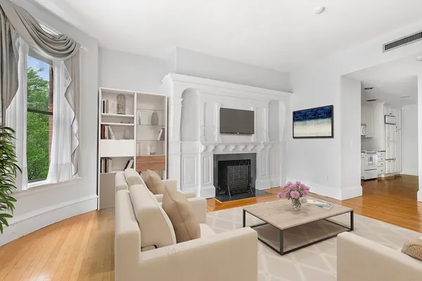$4,650 | 403 Marlborough Street, Unit 4, Boston, MA 02115