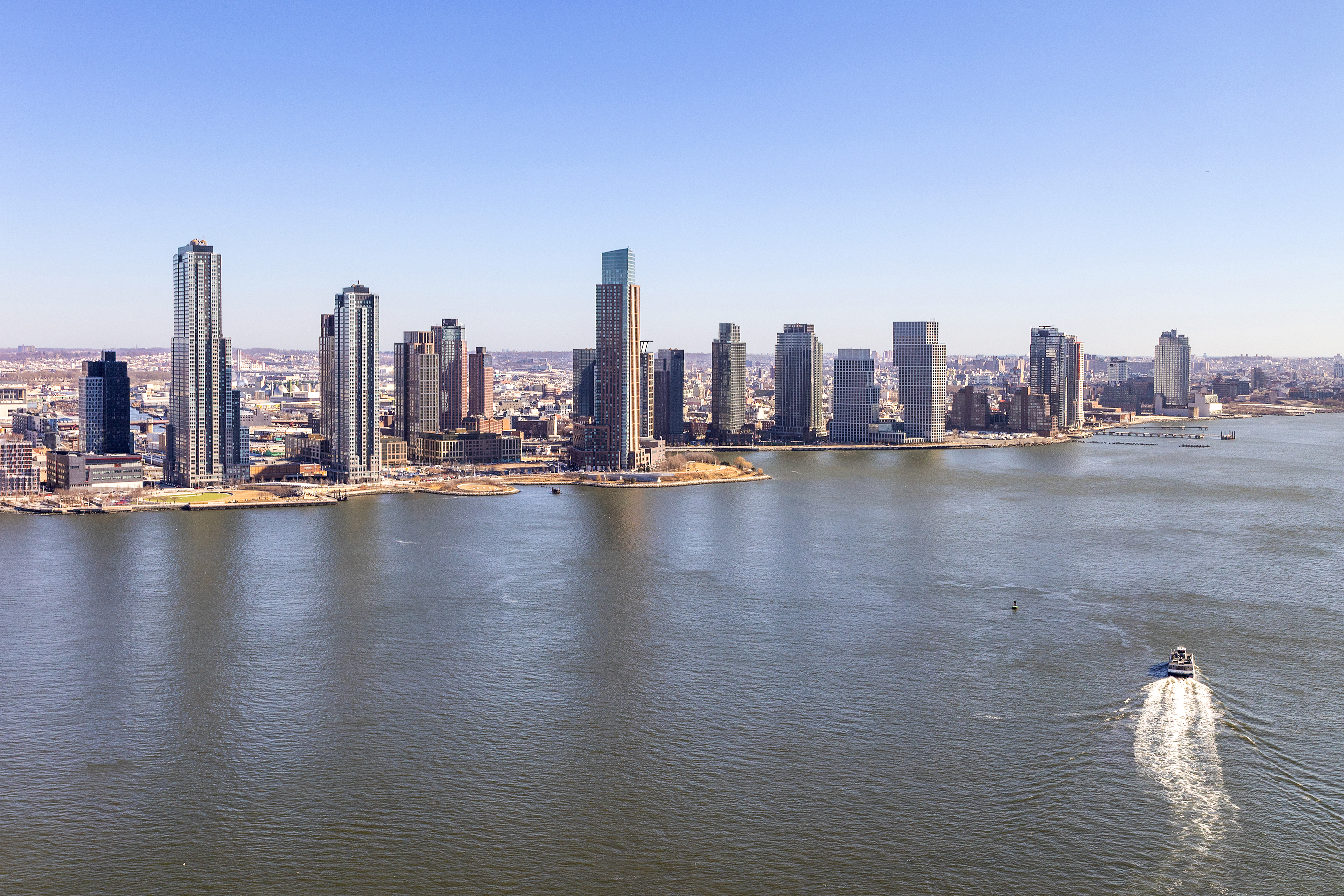695 1st Avenue, Unit 33B Manhattan, NY 10016 - Photo 10 of 25 a view of ocean with city view