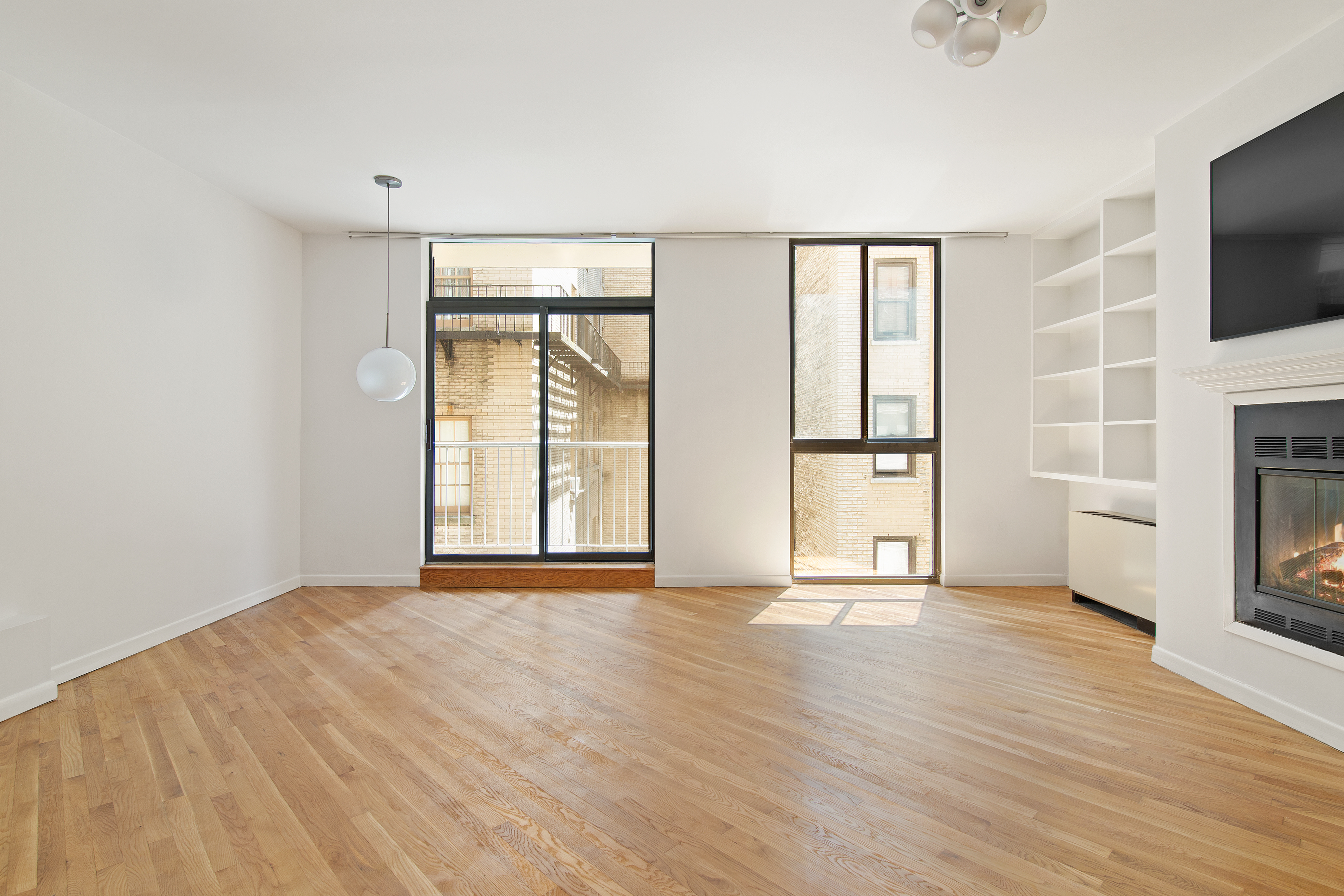 8 West 65th Street, Unit 4B Manhattan, NY 10023 - Photo 3 of 13