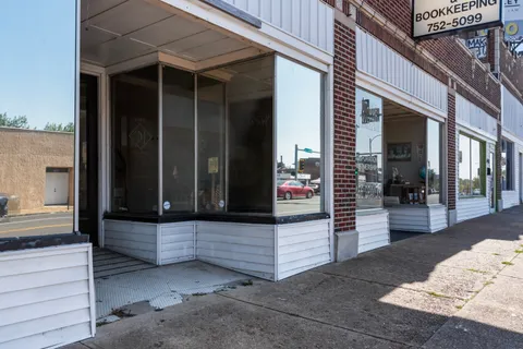 $550,000 | 5464 Gravois Avenue, St. Louis, MO 63116