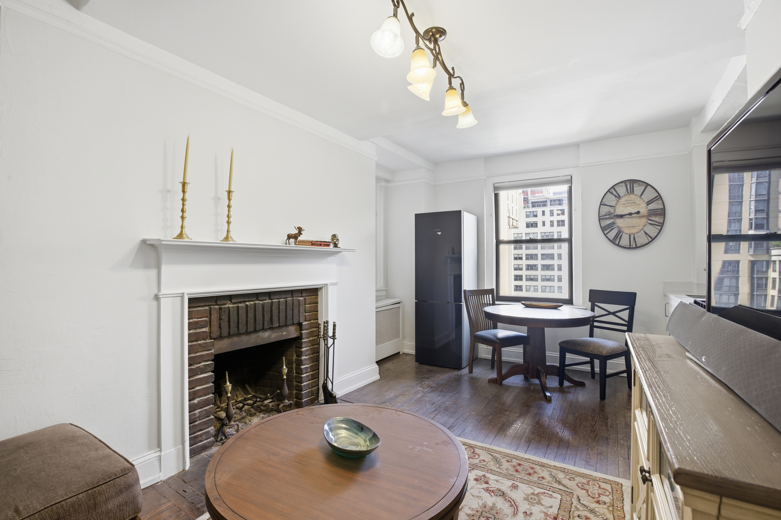 10 Mitchell Place, Unit 9F Manhattan, NY 10017 - Photo 2 of 11